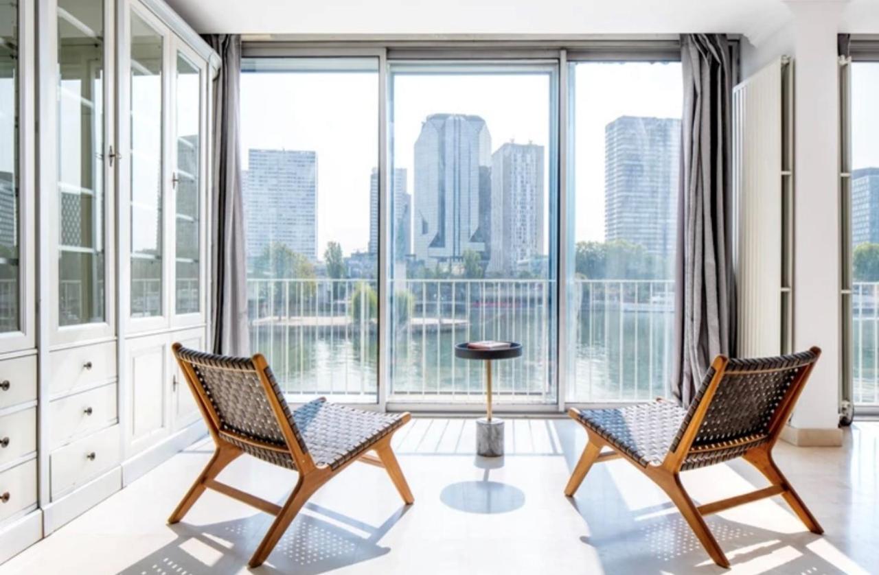 Bright 1Bedroom Apartment Centrally Located With Most Beautiful Views From Seine At 10 Minutes Walking From Beaugrenelle Shopping Mall And Eiffel Tower Παρίσι Εξωτερικό φωτογραφία